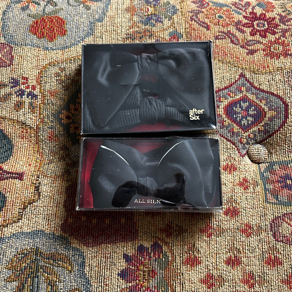 Set of 4 bow ties
